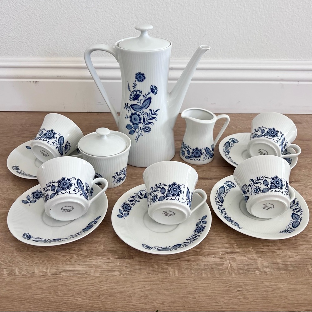 13 PCs OLD NUREMBERG‎ BAVARIA  ROYAL BLUE, TEA POT TEACUPS SAUCERS CREAMER SUGAR